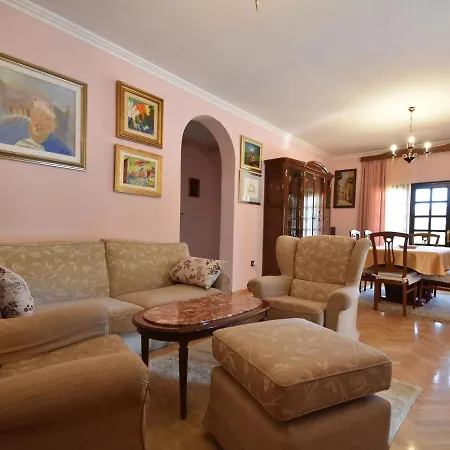 Contemporary With Private Pool In Dubrovnik *