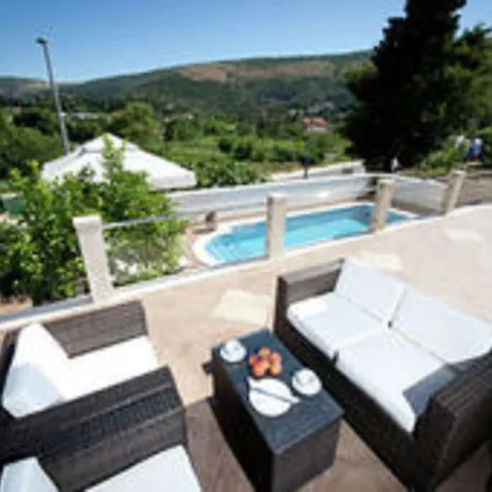 Villa Contemporary With Private Pool In Dubrovnik